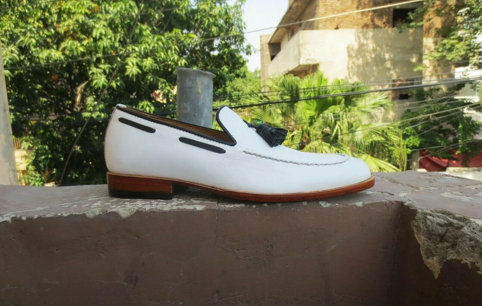 Handmade white Moccasin Shoes, Men's Slip On Tussle Formal Dress Leather Shoes