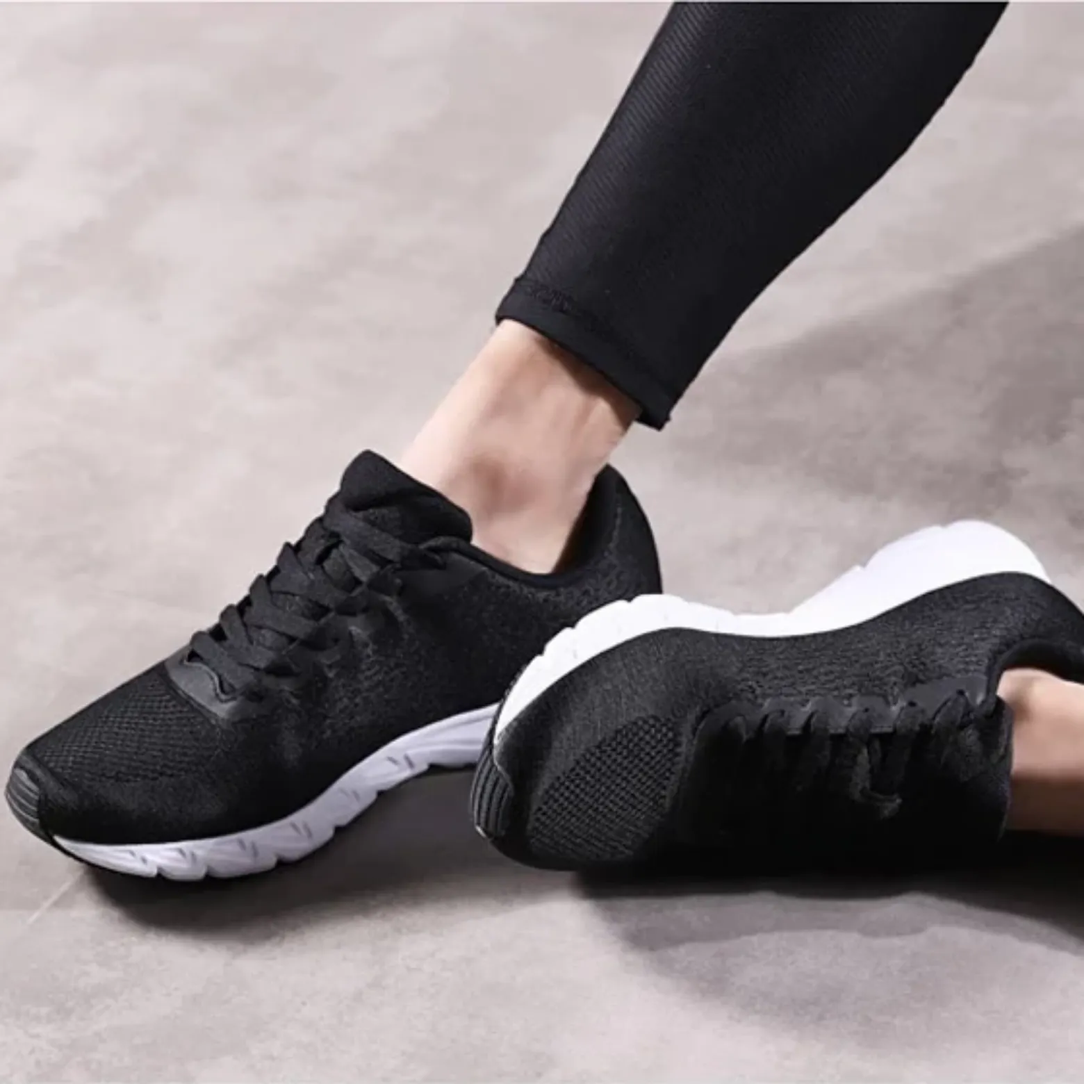 Men's Running Light Sneakers