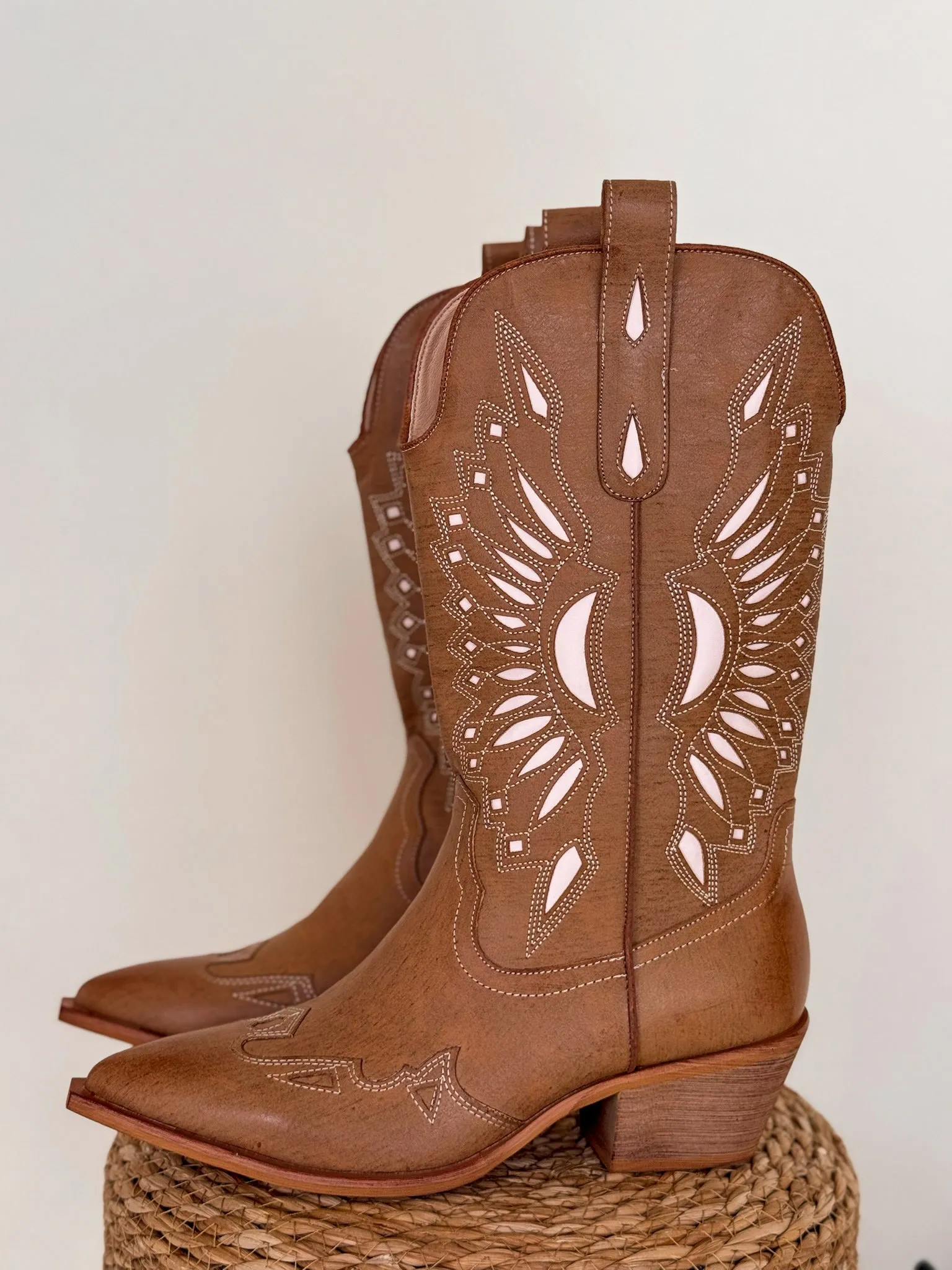Western Sun Cutout Boots (Tan)